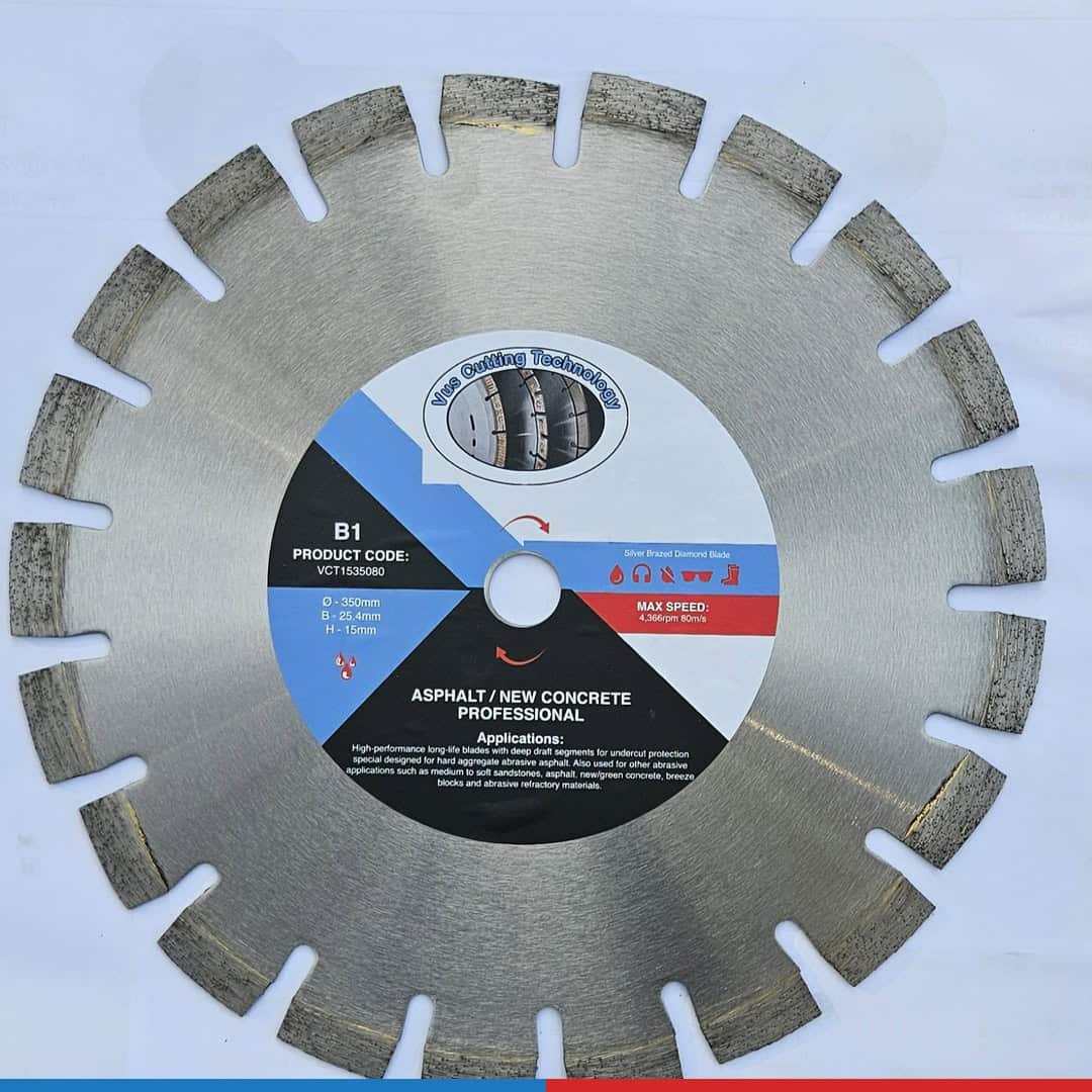 VCT B1 350mm silver brazed diamond blade for asphalt and new concrete — front label view showing product code VCT1535080, 25.4mm bore, 15mm segment and 4366 RPM max speed