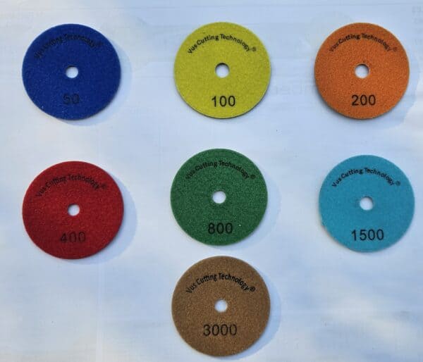 VCT 7-step diamond polishing pads set – colour-coded 50 to 3000 grit for granite and marble – flat lay